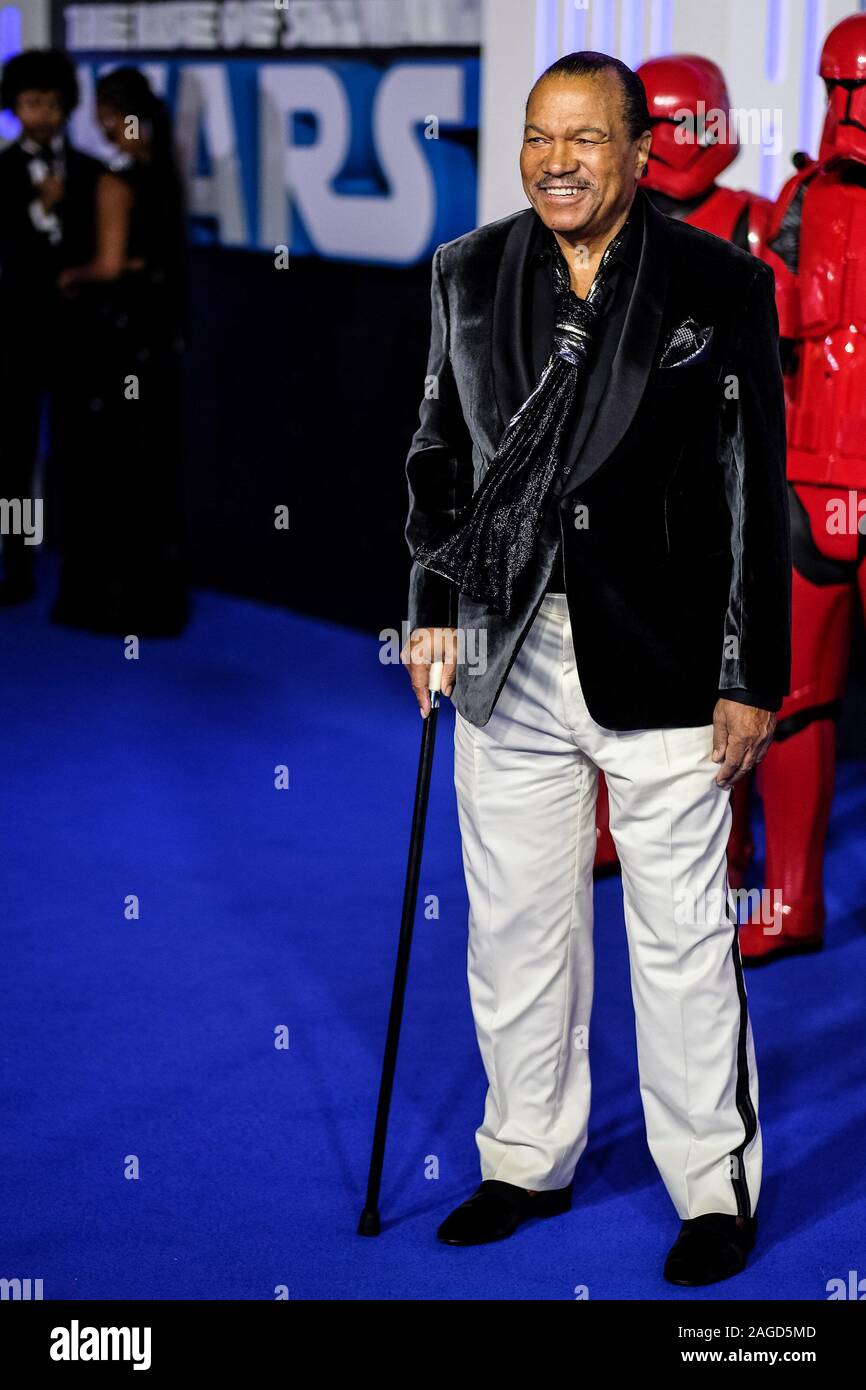 Cineworld Leicester Square, Londres, Royaume-Uni. 18 décembre 2019. Billy Dee Williams pose au premier ministre d'Europe de Star Wars : La montée de Skywalker. . Photo par Julie Edwards./Alamy Live News Banque D'Images