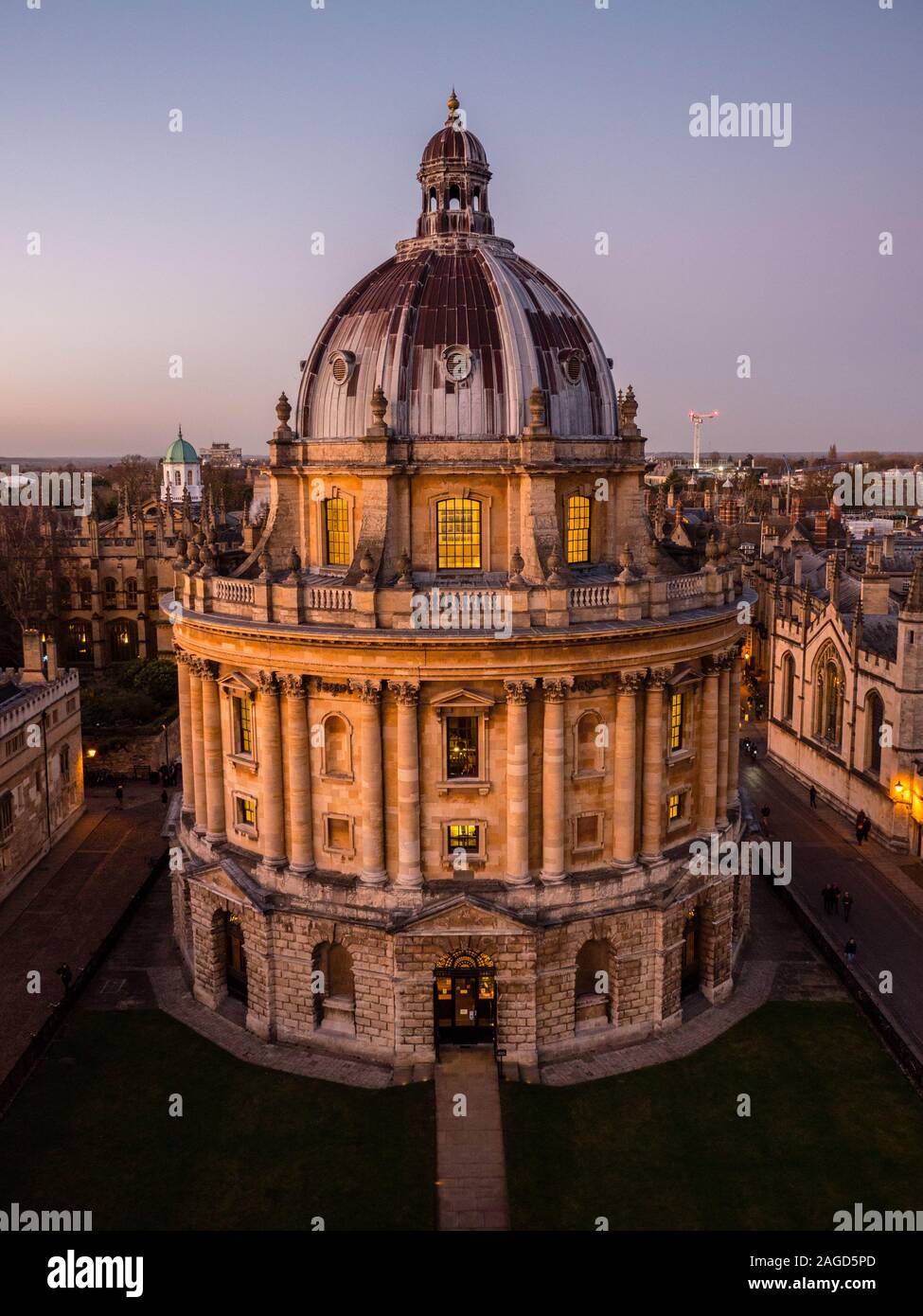 La lumière du soleil dernier frapper, majestueux, Radcliffe Camera au coucher du soleil, de l'Université d'Oxford, Radcliffe SQ, Oxford, Oxfordshire, England, UK, FR. Banque D'Images