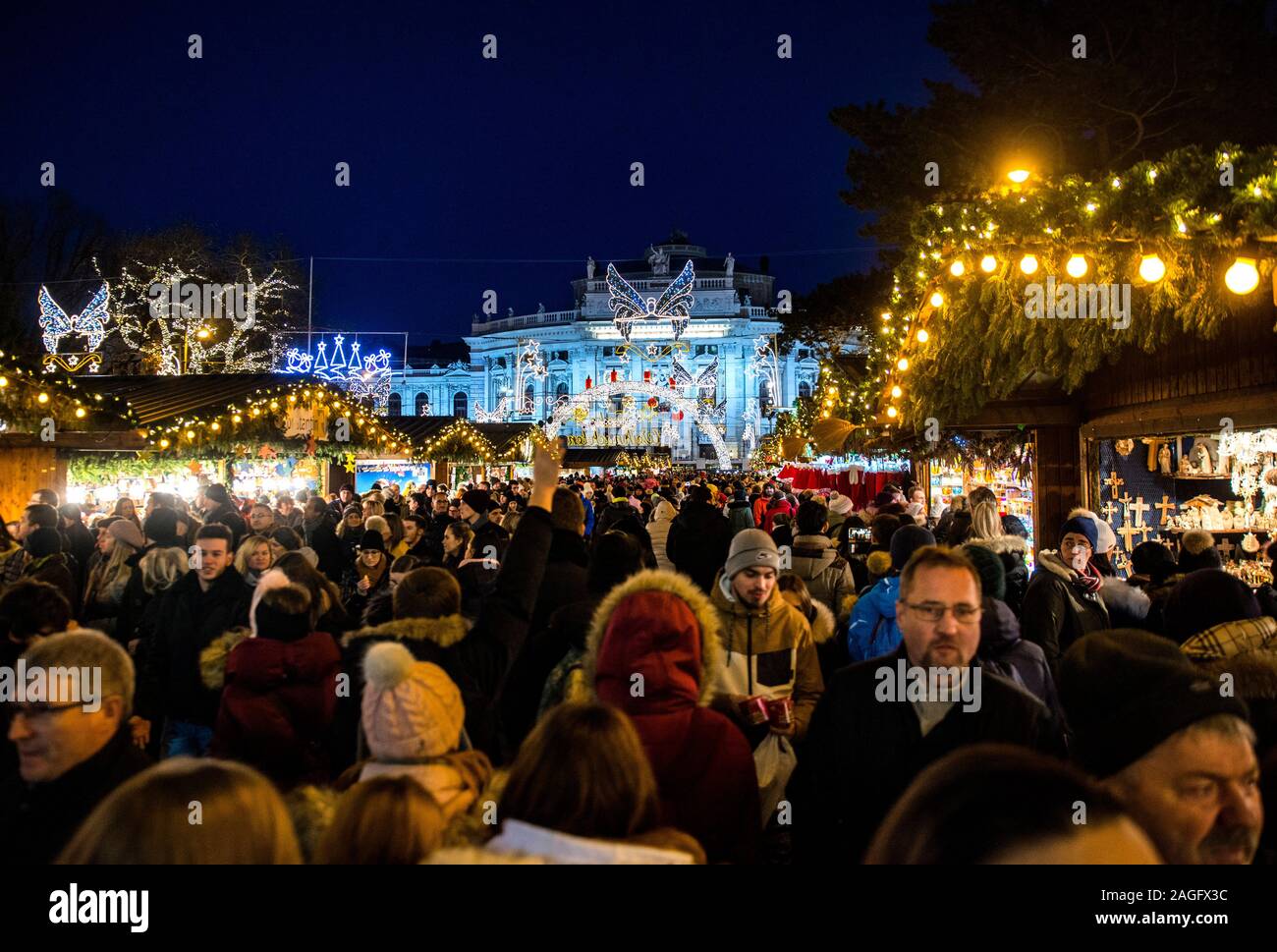 Paris, France - 14 décembre, 2019. ville de décoration de Noël : Wien durant l'avent et le vacances en décembre. Banque D'Images