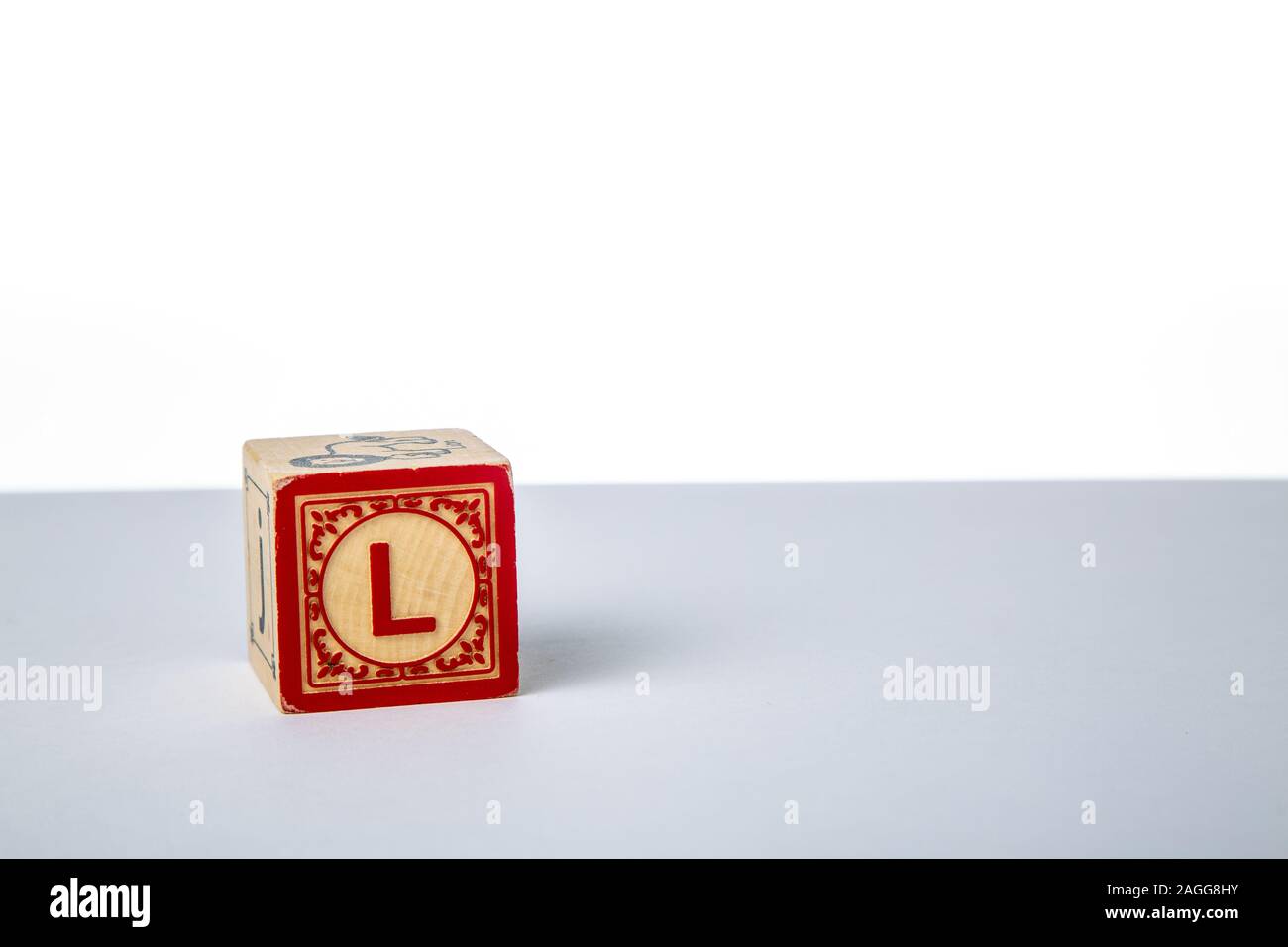 Alphabet en bois pour enfants bloc indiquant la lettre L Banque D'Images