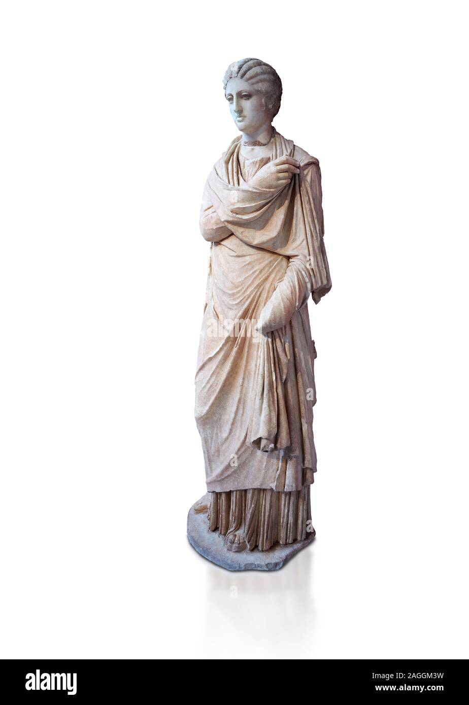 Statue d'une femme de l'inj Petit Style d'Herculanum, Musée archéologique d'Athènes, Cat no 242. Pentelic marble. Contre blanc, copie de tout à l'heure famou Banque D'Images