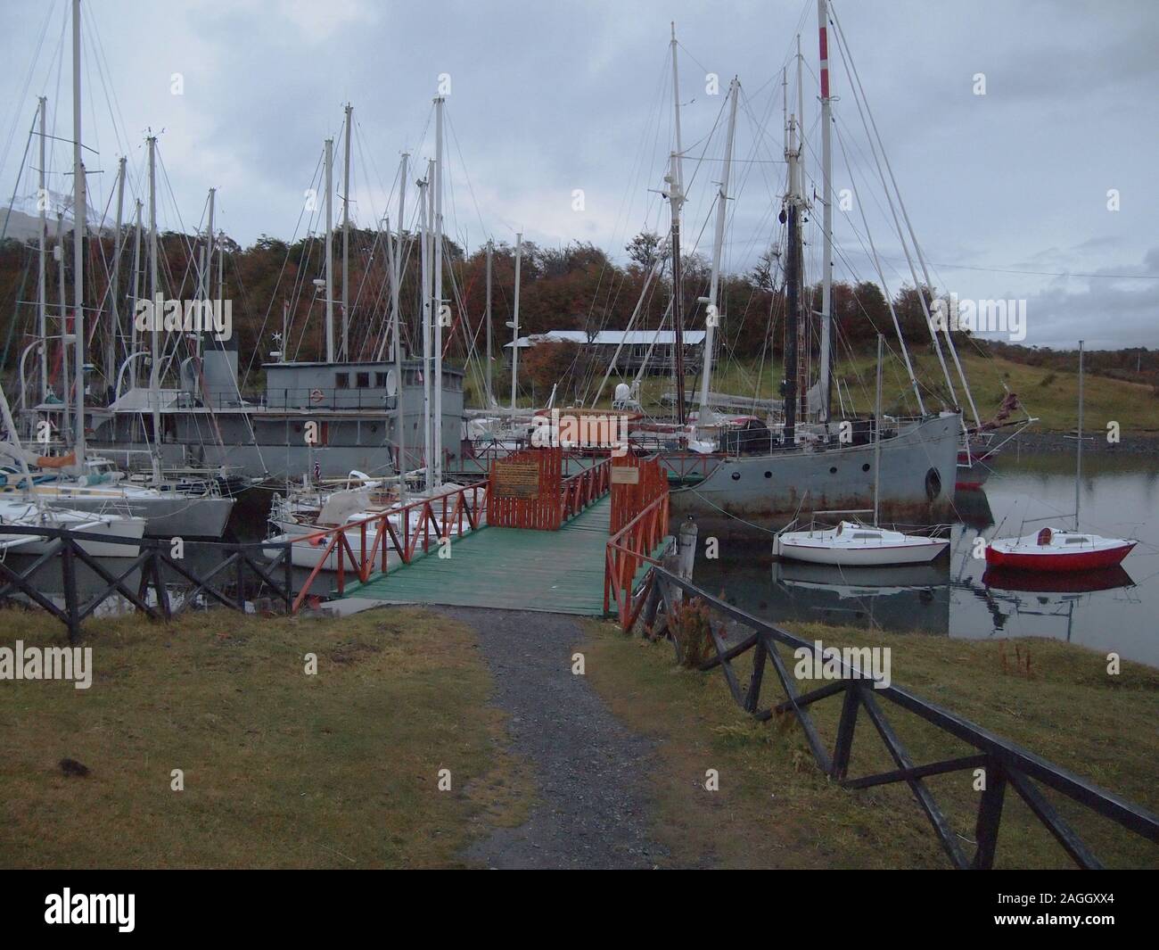 Micalvi (Puerto Williams, Chili), la plus méridionale des mondes Yacht club et Pub Banque D'Images