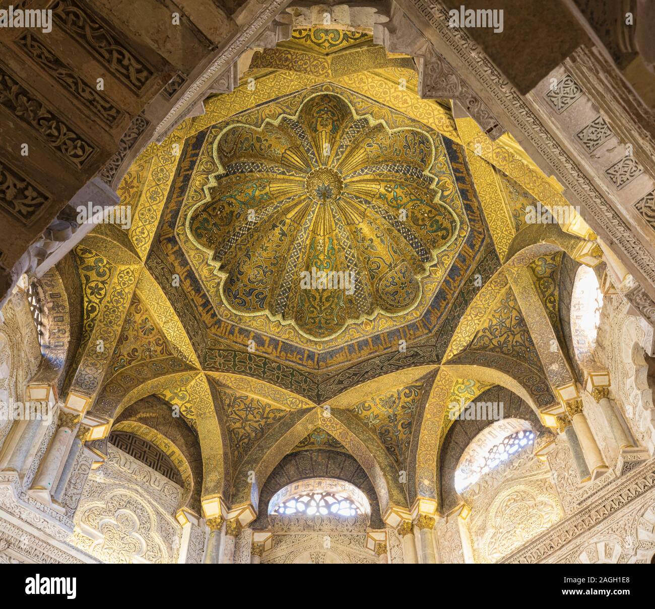 Cordoba, Cordoue, Andalousie, province du sud de l'Espagne. Intérieur de la mosquée. La Mezquita. Dome du mihrab. Le centre historique de Cordoue est Banque D'Images