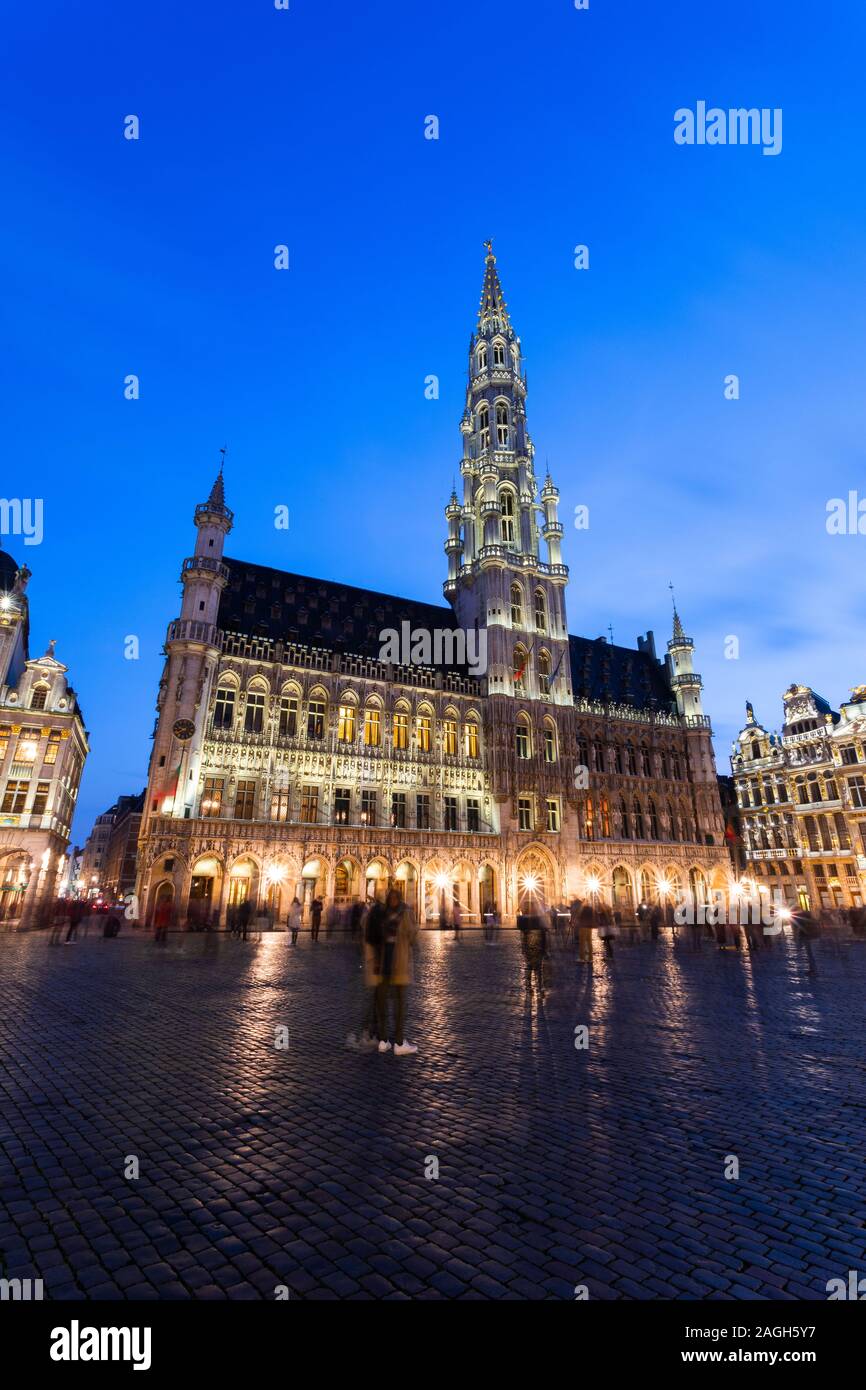 Grand Place à Bruxelles la nuit, Belgique Banque D'Images