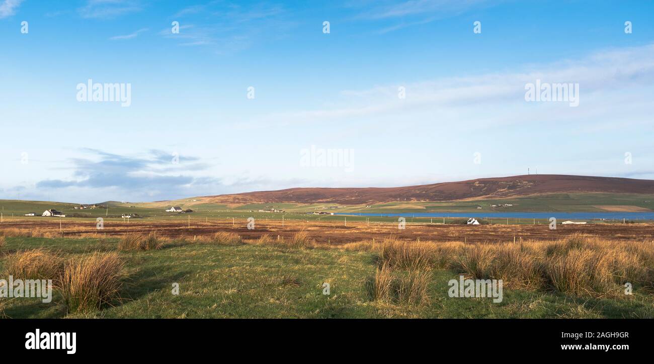 Dh ORPHIR ORKNEY Campagne Paysage paysages ecosse loch hills Banque D'Images