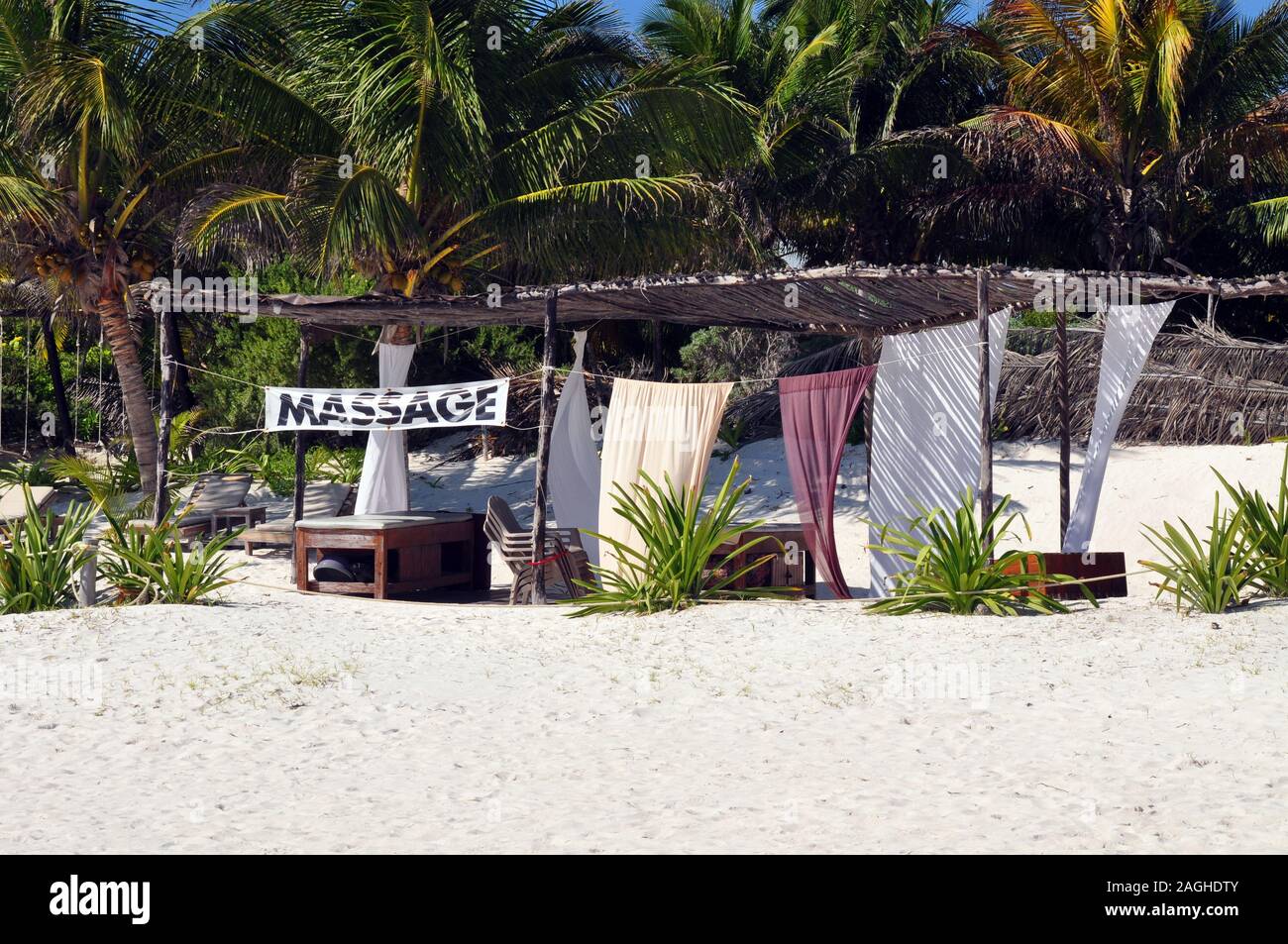 Tente de massage sur la plage de Tulum, Mexique Banque D'Images