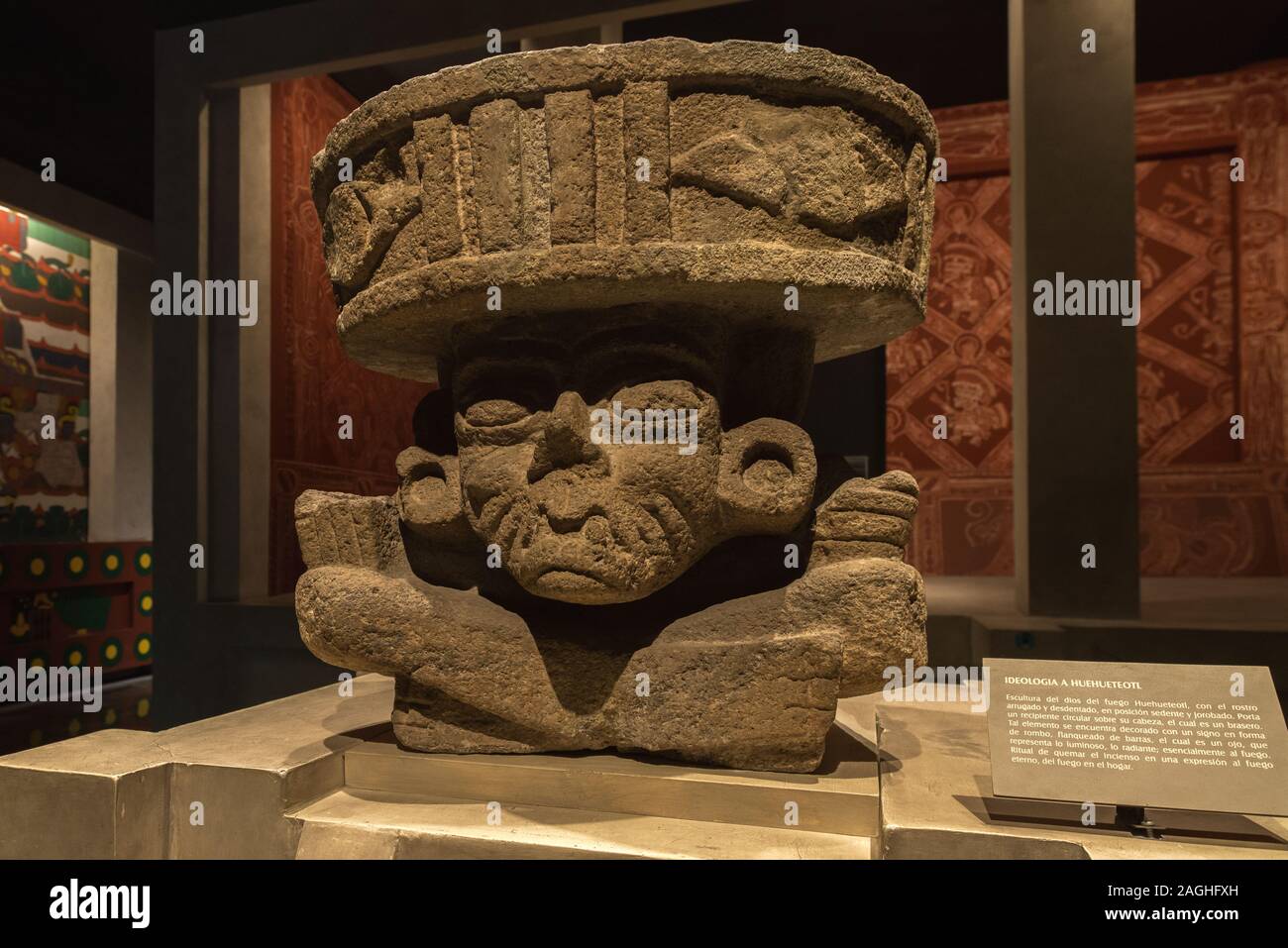 Mexican/Dieu aztèque de feu Huehueteotl avec description. Banque D'Images