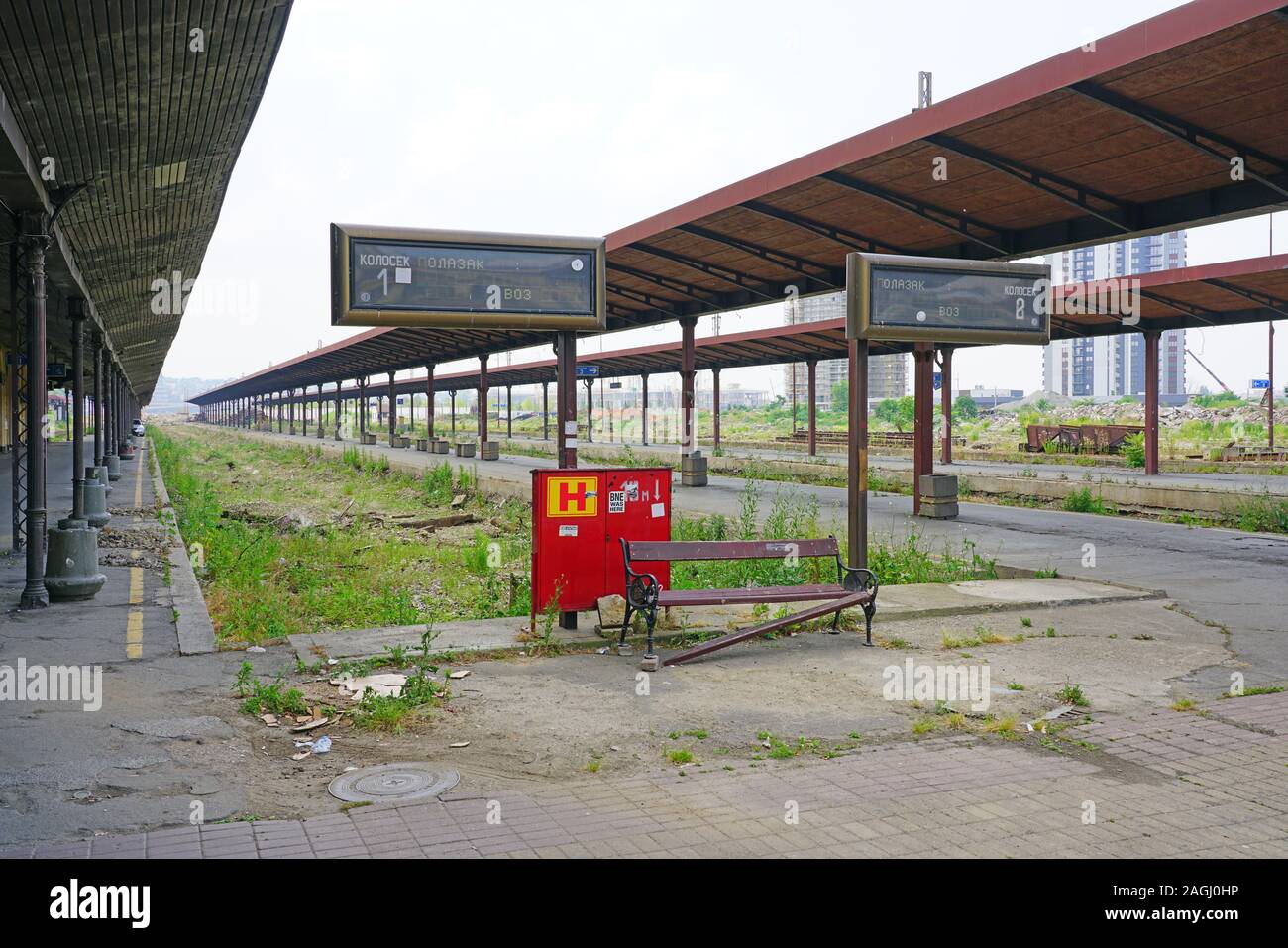 BELGRADE, SERBIE - 19 JUN 2019- Vue de l'ancienne gare ferroviaire principale de Belgrade, un monument bâtiment jaune dans le centre de Belgrade, la capitale de Ser Banque D'Images