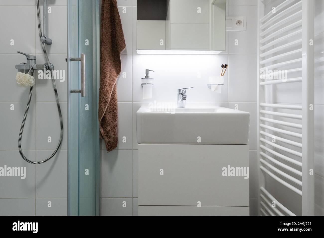 Détail de l'intérieur salle de bains moderne en vacances Banque D'Images