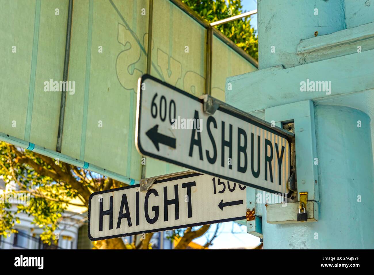 SAN FRANCISCO, USA - 15 décembre 2013 : quartier Haight Ashbury à San Francisco, Californie, États-Unis d'Amérique, un salon. hippie Banque D'Images