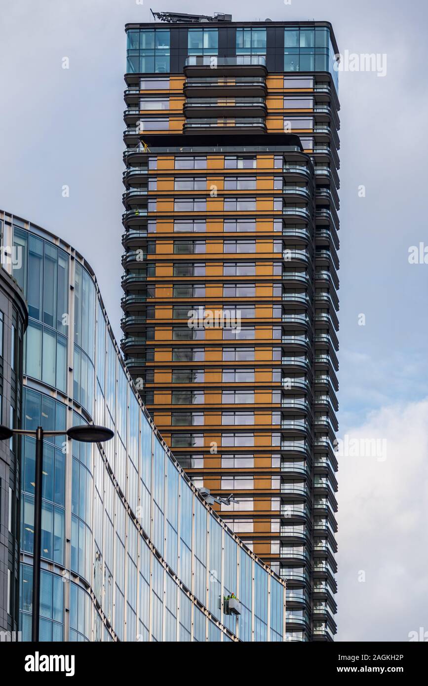 La tour principale de 50 étages, d'un gratte-ciel résidentiel à Shoreditch sur le bord de la ville de Londres, quartier financier. Les architectes Foster  + Partners. Banque D'Images