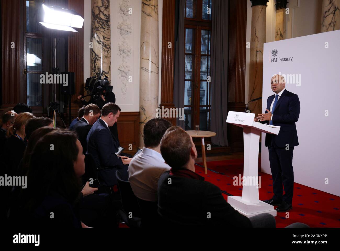 Chancelier de l'Échiquier Sajid Javid publie une déclaration au Trésor public de Londres comme il l'annonce Andrew Bailey, le chef de la Financial Services Authority, au poste de gouverneur de la Banque d'Angleterre. Banque D'Images