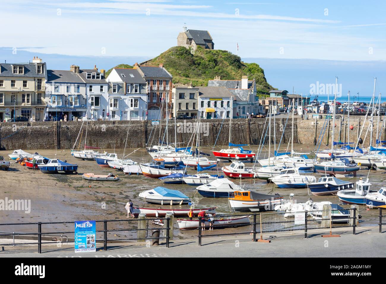 Chapelle de St Nicholas et Ilfracombe Harbour, Ilfracombe, Devon, Angleterre, Royaume-Uni Banque D'Images