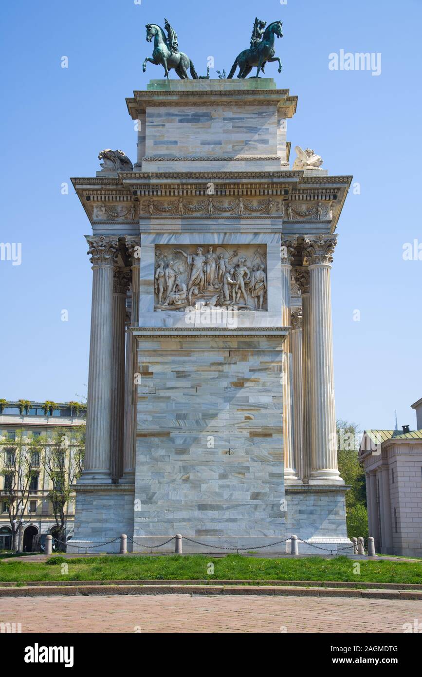 Milan Italie 17 Avril 2019 : côté de l'Arc de la paix (Arco della Pace) , la Piazza Sempione à Milan Banque D'Images