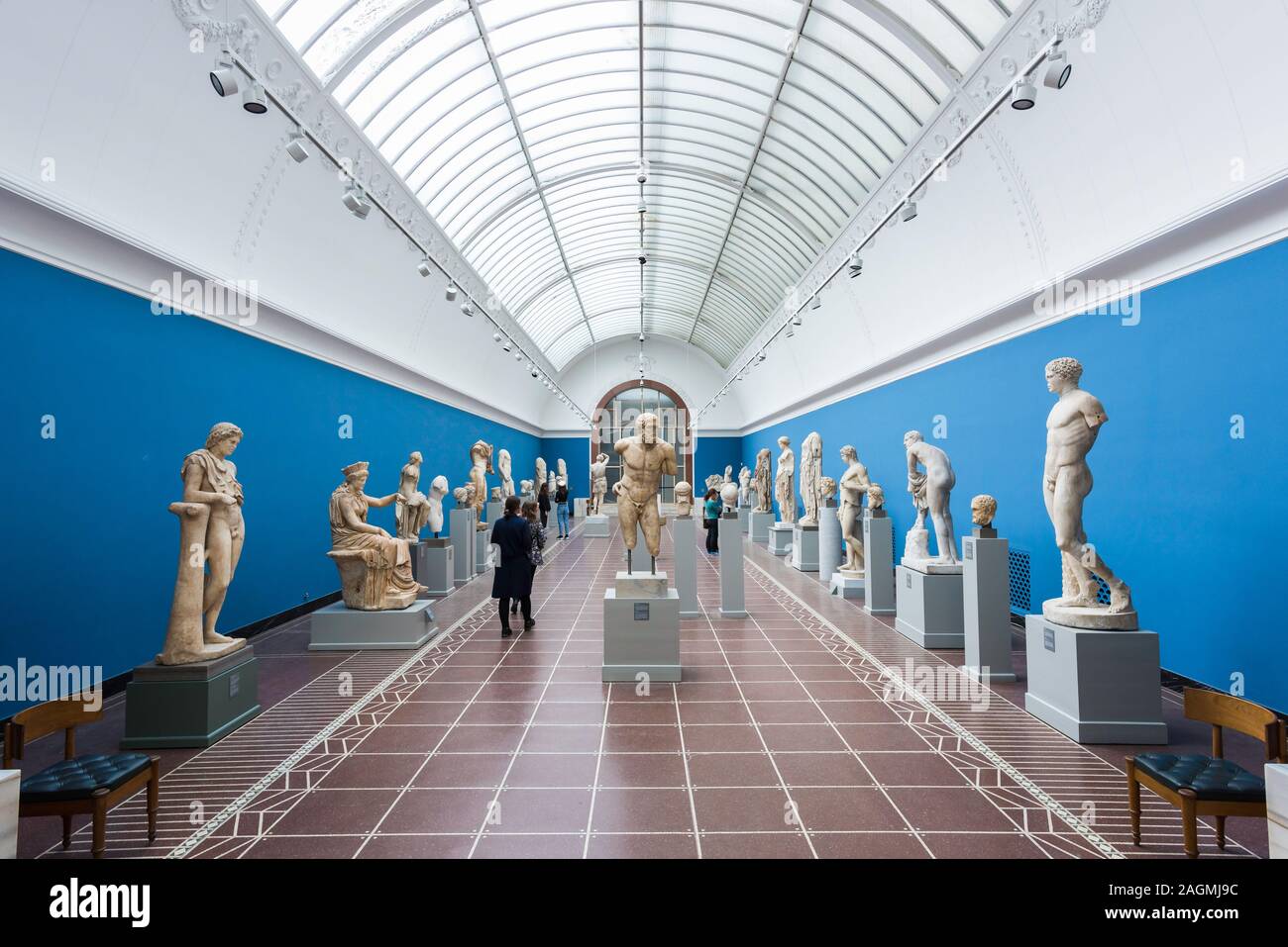 Glyptotek de Copenhague, vue de sculptures à l'intérieur de la collection de l'antiquité grecque et romaine de la Ny Carlsberg Glyptotek Museum de Copenhague, Danemark. Banque D'Images