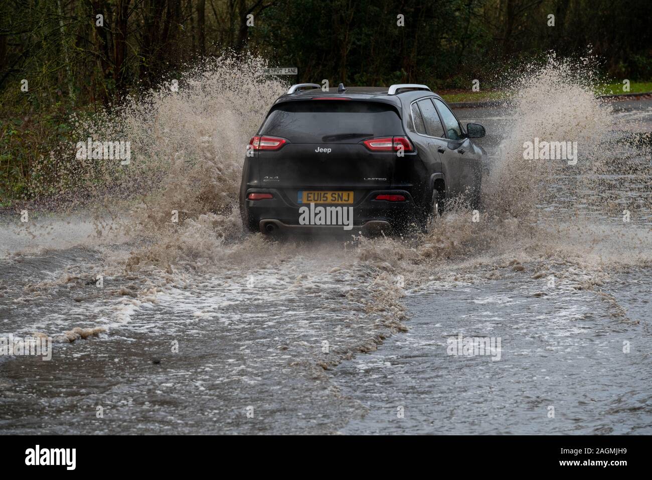 Brentwood Essex 20 décembre 2019 UK Weather : des inondations localisées dans la région de Brentwood Essex UK provoque des problèmes de circulation Ian Crédit DavidsonAlamy Live News Banque D'Images