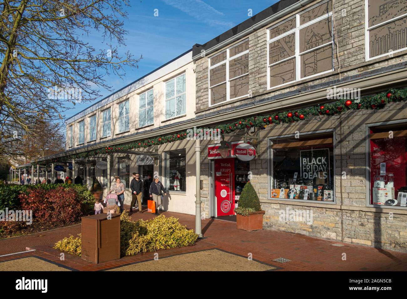 Magasins d'usine Clarks Village, rue, Somerset, Angleterre, Royaume-Uni Banque D'Images