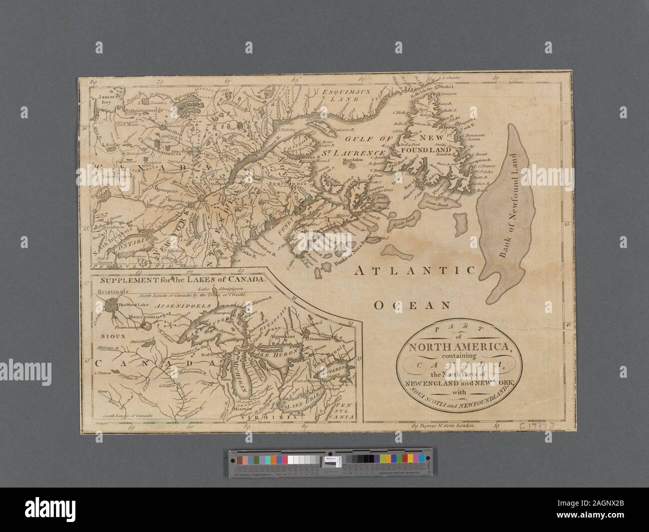 Relief illustré de représentations imagées. Comprend l'encart : Supplément pour les lacs du Canada. D'environ 1:9 500 000 (W 80°26ʹ00ʺ--W 51°17ʹ00ʺ/N 52°06ʹ00ʺ--N 42°49ʹ00ʺ) Cartographie de la Nation (NEH, 2015-2018) ; partie de l'Amérique du Nord, le Canada, le nord des régions de la Nouvelle Angleterre et New York, avec la Nouvelle-Écosse et Terre-Neuve Banque D'Images