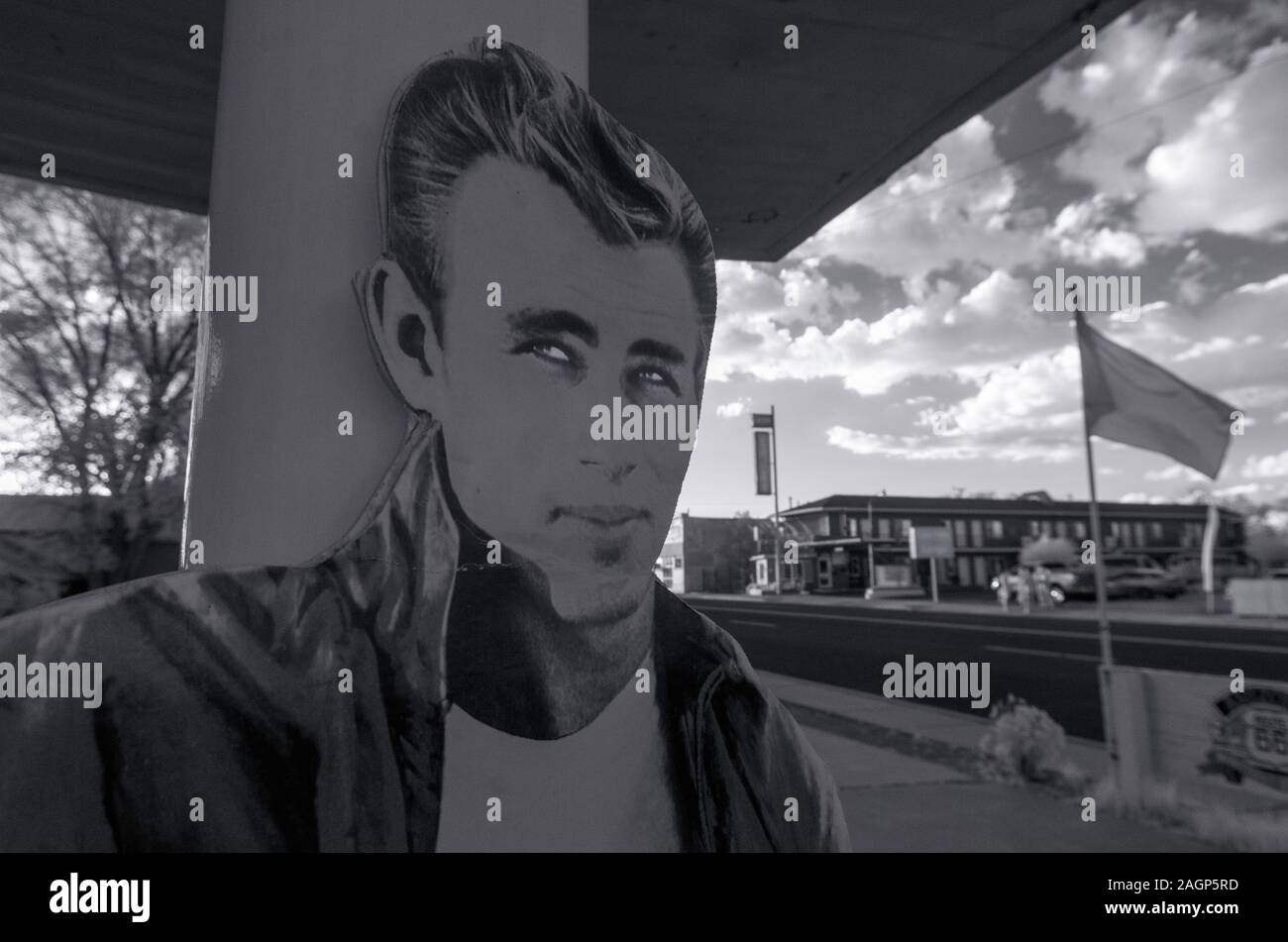 Regards sur James Dean dans Seligman, Route 66, micocoulier, Arizona Banque D'Images