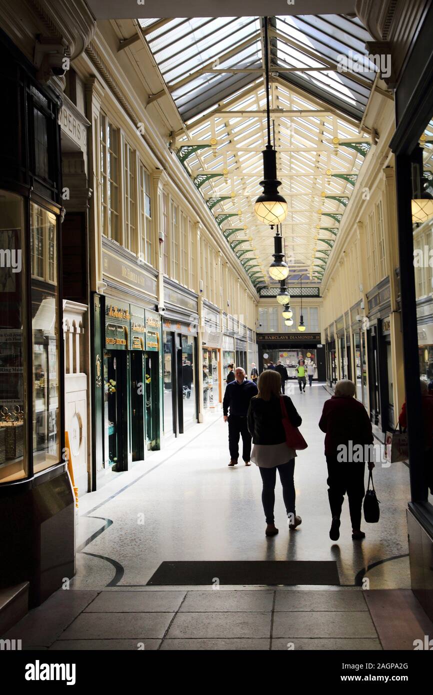 Glasgow Ecosse Argyll Arcade victorienne avec cadre Fonte Verre et passage piéton de l'entrée de la rue Buchanan Banque D'Images