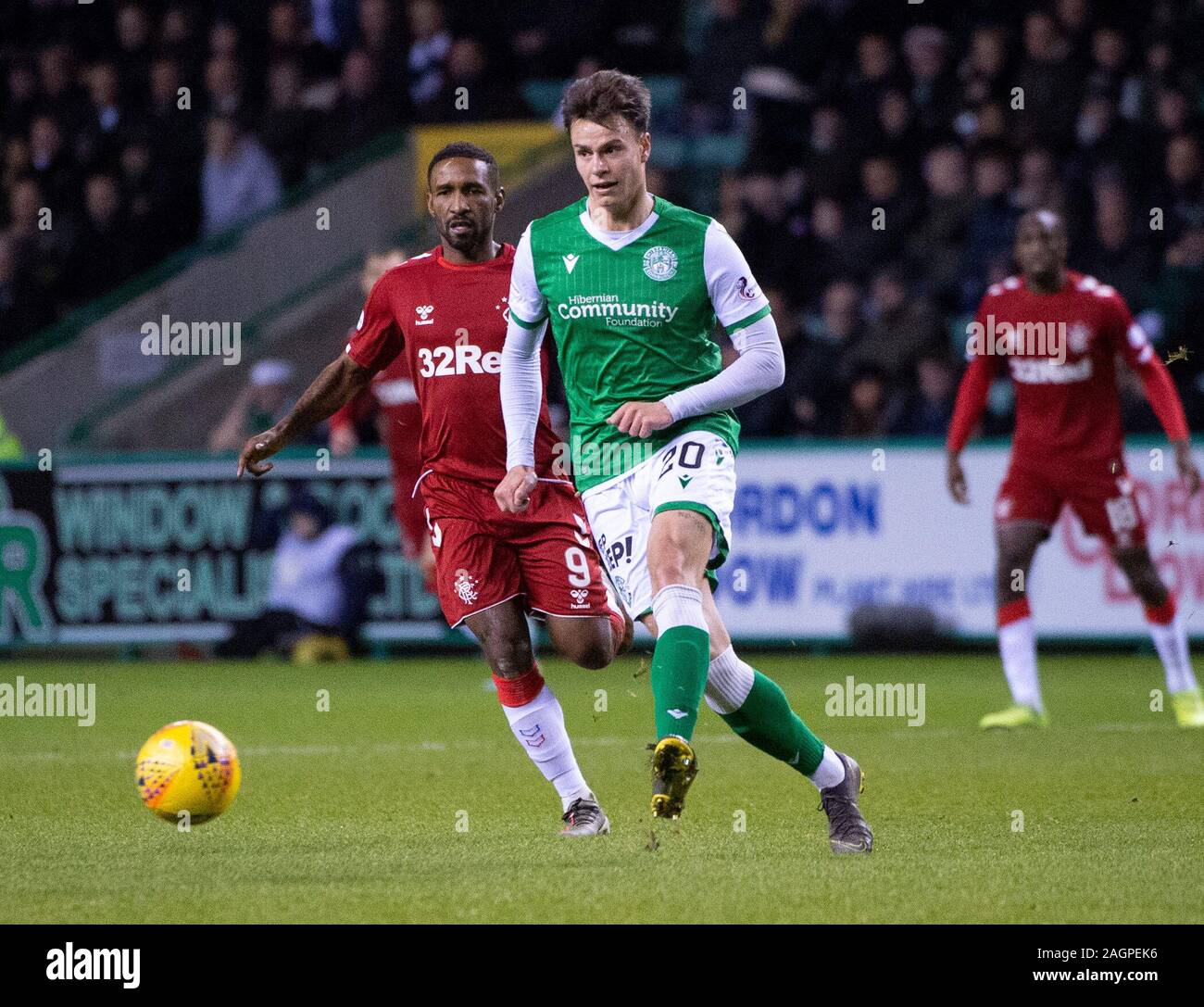 Ladbrokes Premiereship écossais - Hibernian v Rangers. Easter Road Stadium, Edinburgh, Midlothian, UK. 18Th Oct, 2019. Hibs' Pic montre : le milieu de terrain suédois, Melker Hallberg, sur la balle comme descendre Hibs 0-3 de Rangers à Easter Road Stadium, Edinburgh. Crédit : Ian Jacobs/Alamy Live News Banque D'Images