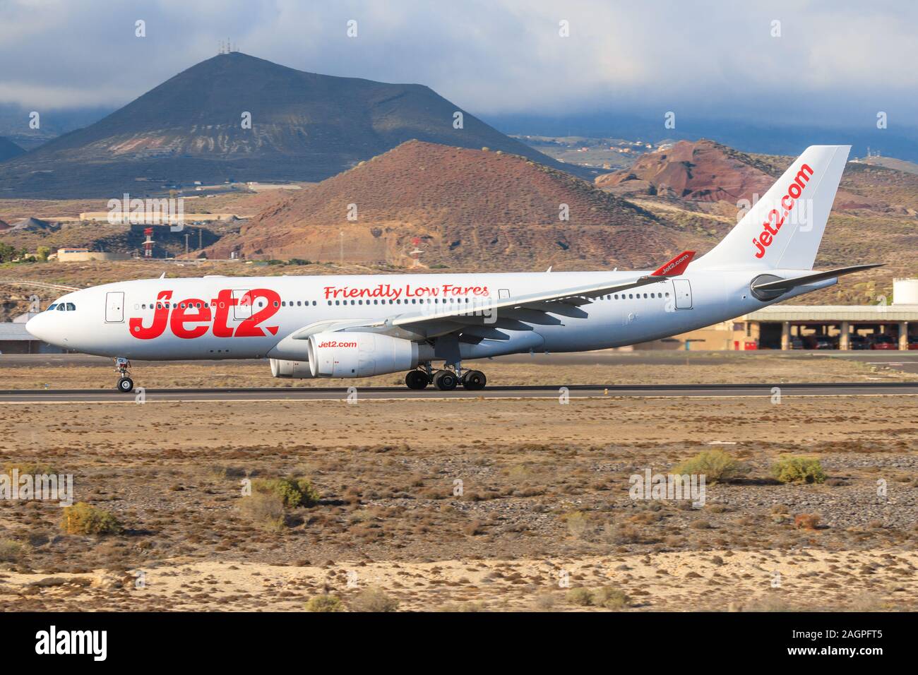 Tenerife, Espagne - 23 novembre 2019 : Jet2 A330 à l'aéroport de Tenerife Sud. Banque D'Images