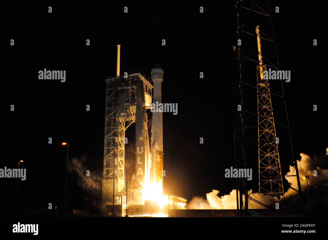 Au centre spatial Kennedy, en Floride, USA. Le 20 décembre 2019. L'administrateur de la NASA tient une conférence de presse avec des astronautes et des entrepreneurs principaux après la sonde de 15 Boeing n'a pas atteint l'orbite qu'elle avait besoin de se rendre dans la Station spatiale internationale, peu de temps après la capsule lancée. Sonde sera ramené à terre sur un terrain d'atterrissage dimanche à White Sands Missile Range au Nouveau Mexique, une première pour un véhicule spatial nous. Crédit photo Julian Poireau / Alamy Live News Banque D'Images