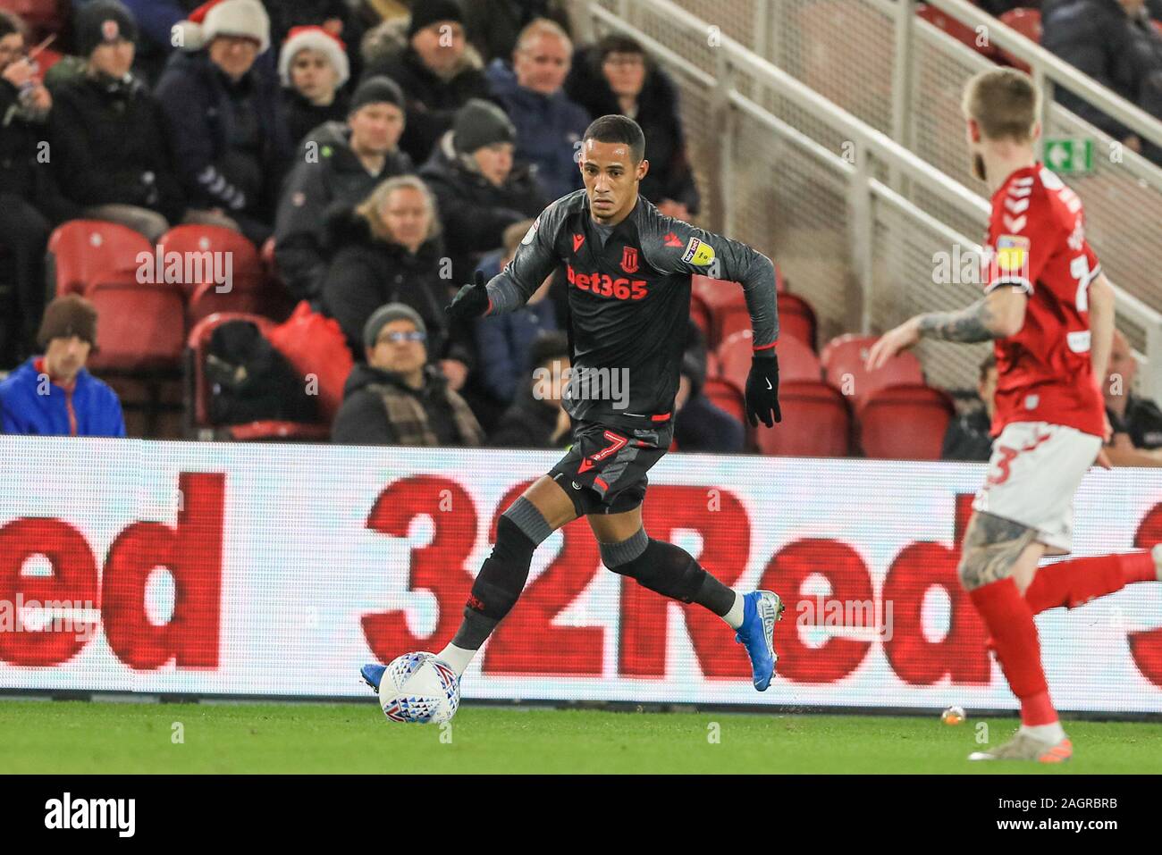 20 décembre 2019, Stade Riverside, Middlesbrough, Angleterre ; Sky Bet Championship, Middlesbrough v Stoke City : Tom Ince (7) de Stoke City fait une pause vers le bas l'aile Crédit : Mark Cosgrove/News Images Banque D'Images