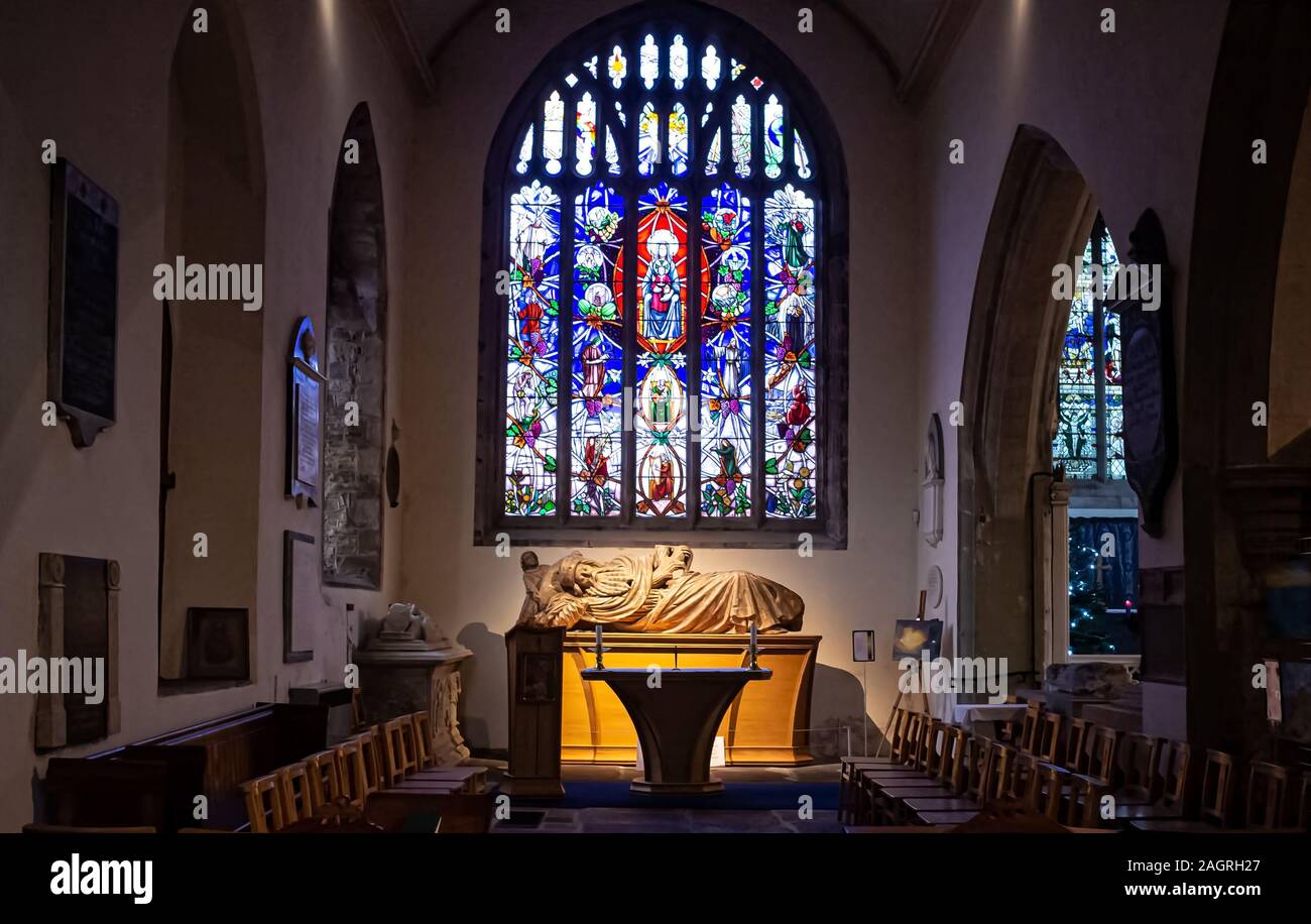 La chapelle de Lewis, avec la Jesse fenêtre et le Jesse figure, à St Mary's Priory Church, Abergavenny, Monmouthshire. Banque D'Images