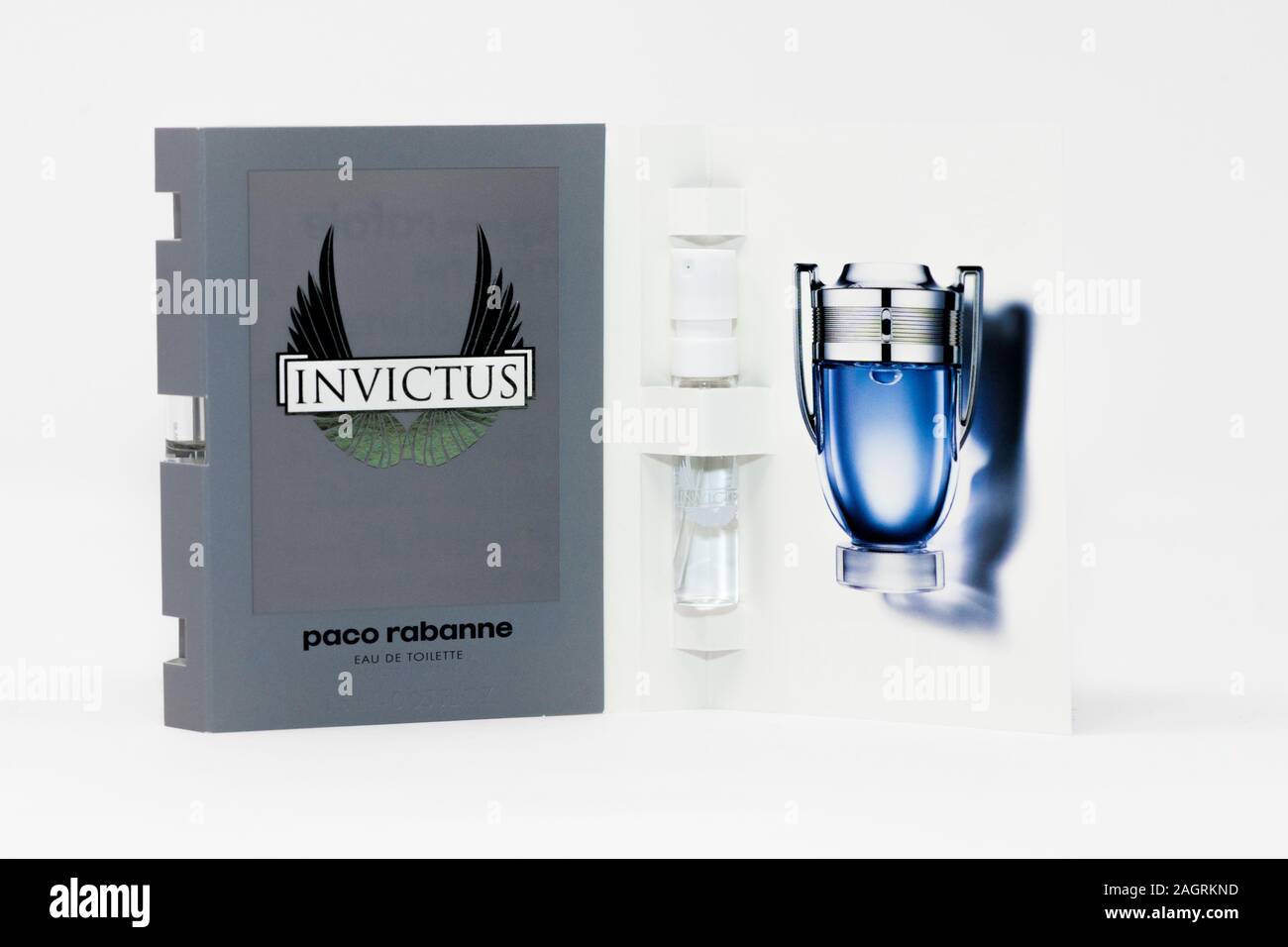 Petit donner échantillon de Paco Rabanne Invictus Eau de toilette naturels. Banque D'Images