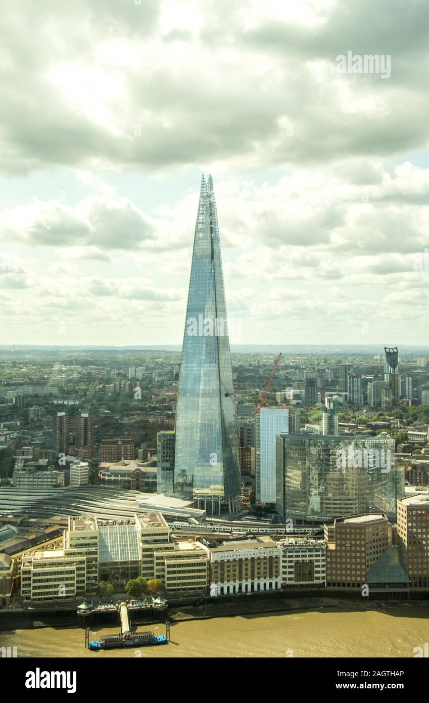 20 août 2019 - Londres, Royaume-Uni. Le Shard est probablement le plus célèbre monument de Londres, debout au-dessus de tous les autres gratte-ciel et avec Banque D'Images