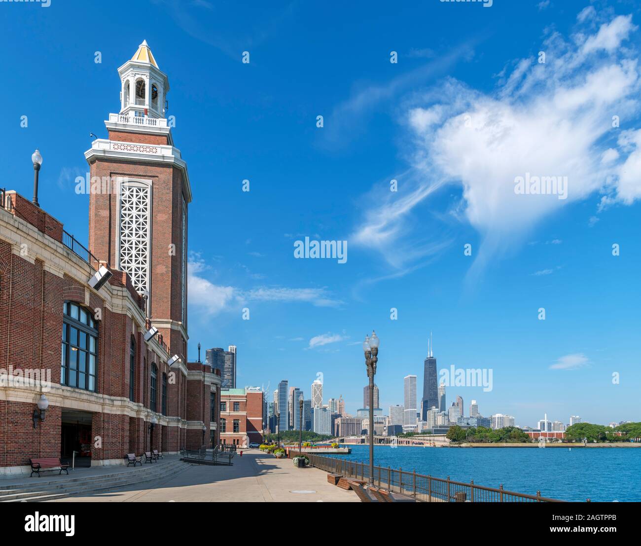 L'horizon de Chicago à partir de la fin de Navy Pier, Chicago, Illinois, USA. Banque D'Images