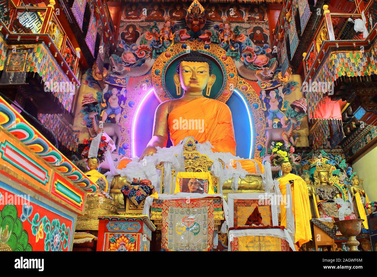 Statue de Bouddha à l'intérieur du monastère de tawang à tawang hill station en Arunachal Pradesh, Inde Banque D'Images