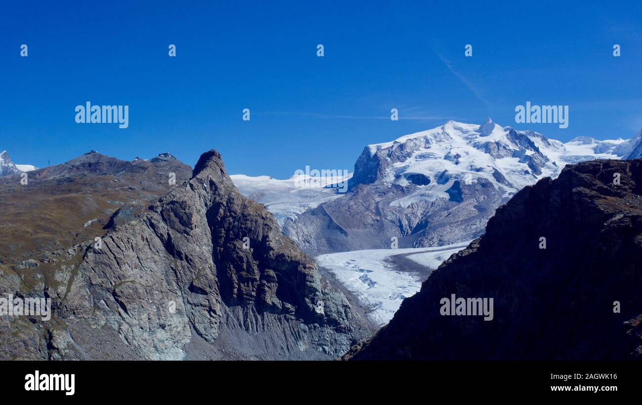 Vue sur Matterhorn glacier paradise, Gornergrat et Riffelhorn. Banque D'Images
