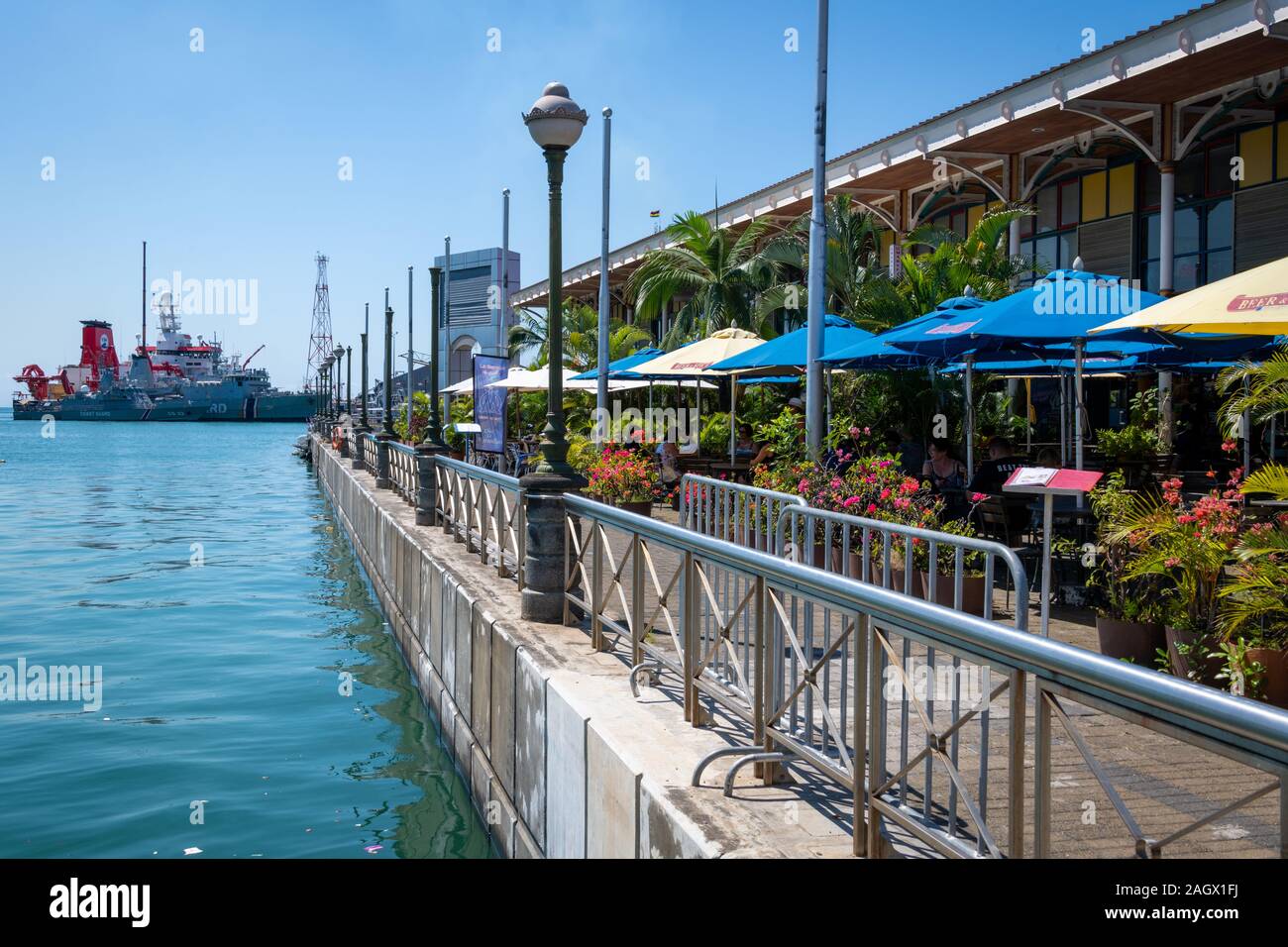 Les restaurants le long du front de mer de Port Louis, Ile Maurice Banque D'Images