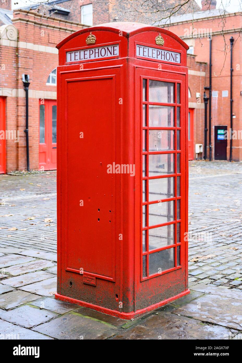 K6 Téléphone fort, Répertorié, catégorie II, l'ancienne caserne, Albion Square, Salford, Manchester Banque D'Images