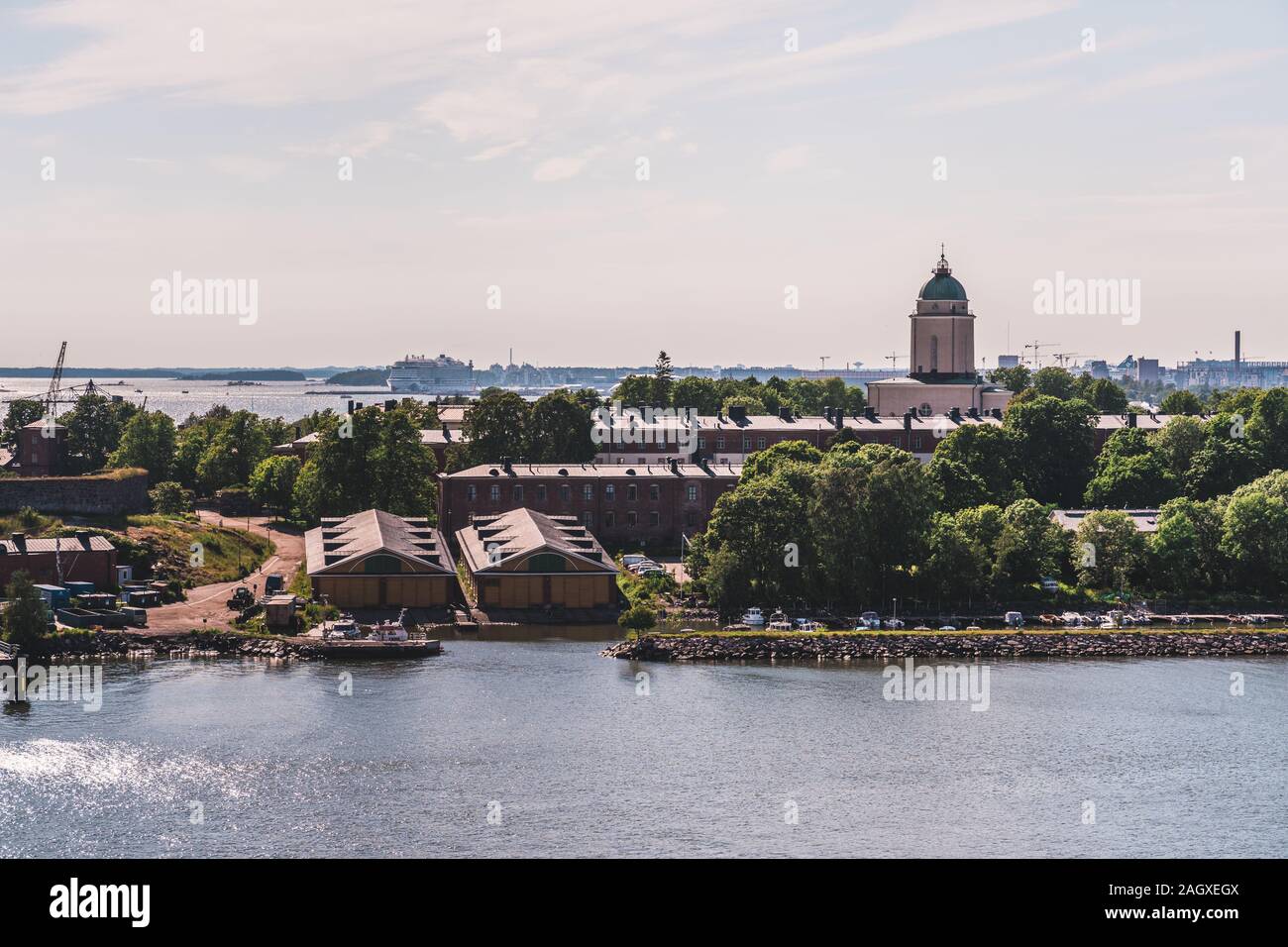 Editorial 06.19.2019 Helsinki Finlande forteresse de Suomenlinna un jour d'été avec le paysage en arrière-plan Banque D'Images