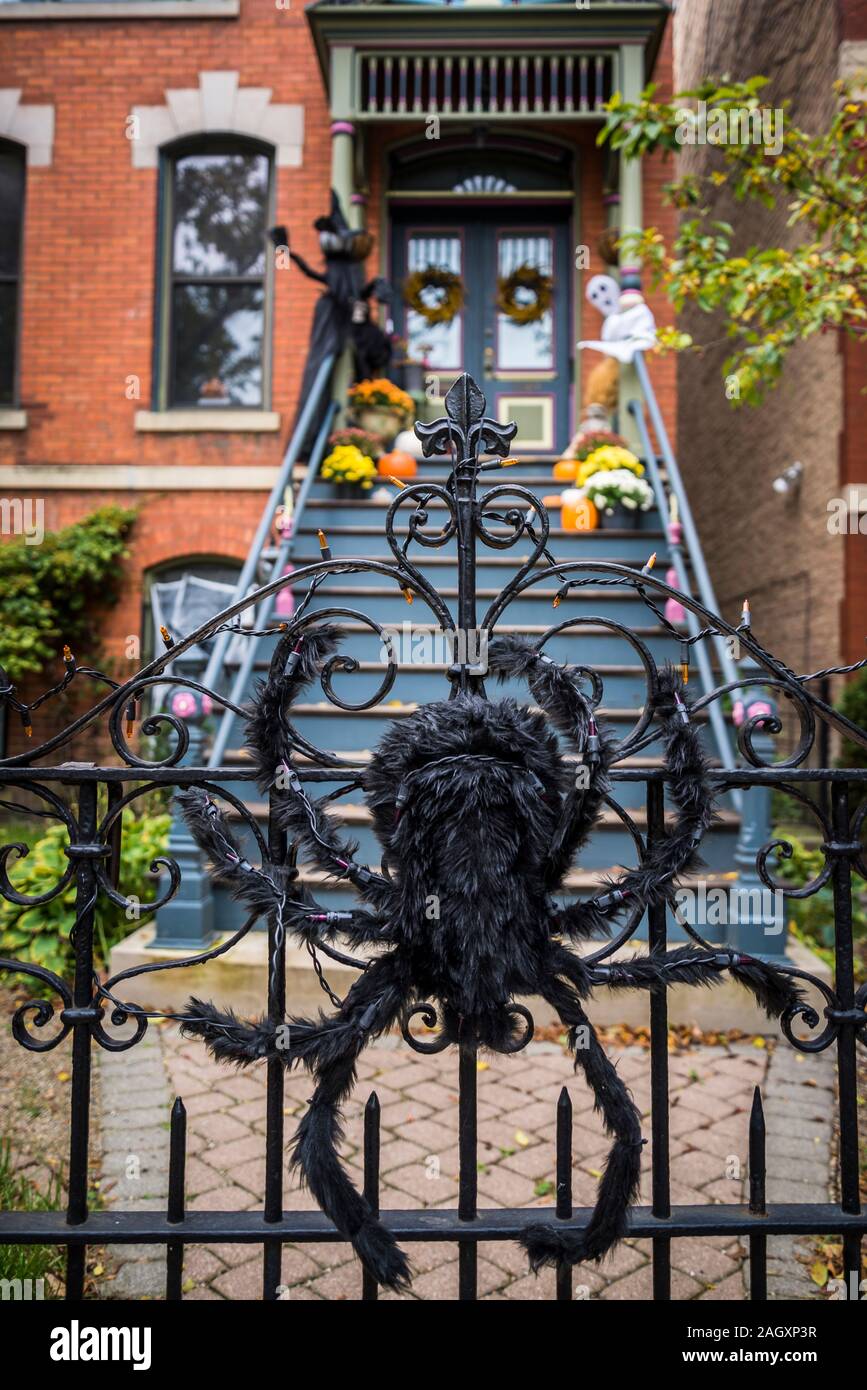 Décoration Halloween, Wicker Park Historic District, un quartier résidentiel, Chicago, Illinois, États-Unis Banque D'Images