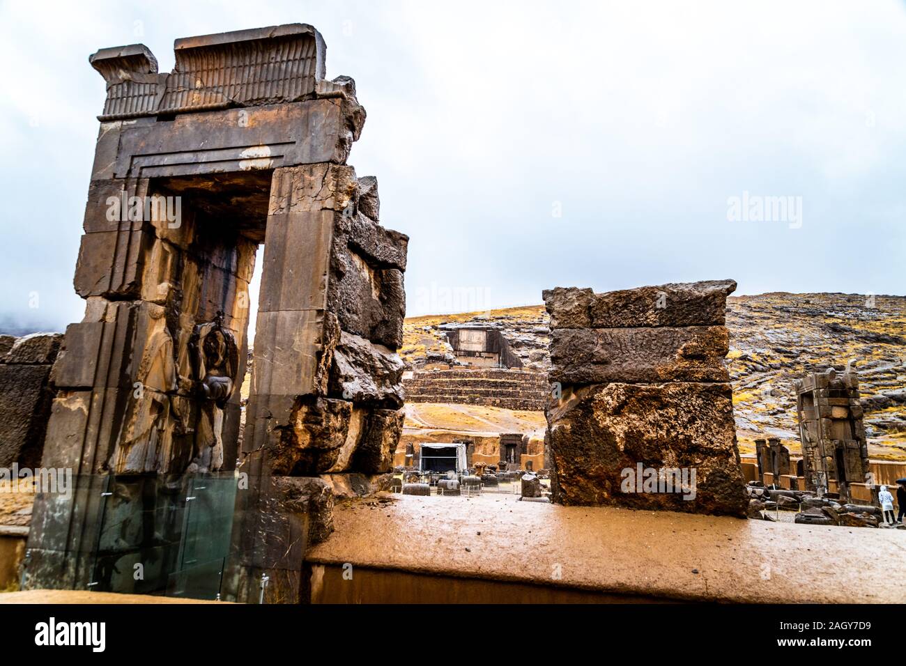 Persepolis site historique dans l'Iran fermer Shiraz et tombes de Xerxès Banque D'Images