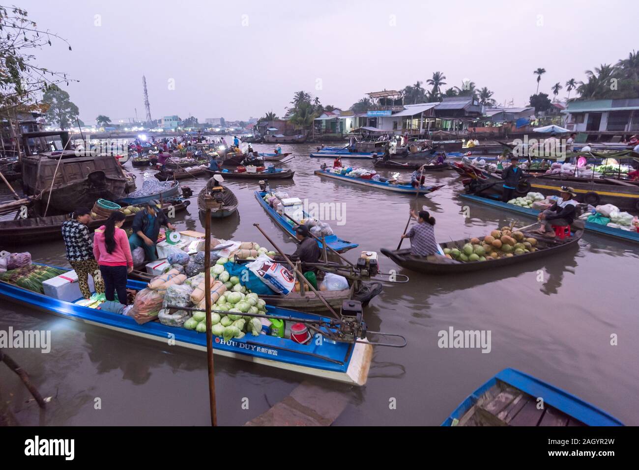 CAN Tho, Viet Nam .11 févr. 2018.Phong Dien marché flottant très célèbre dans le delta du Mékong Banque D'Images