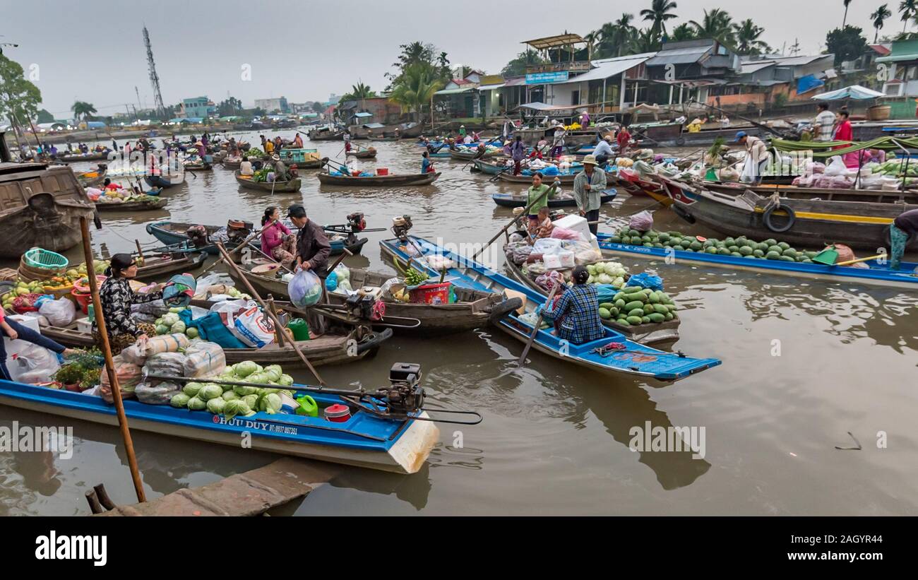 CAN Tho, Viet Nam .11 févr. 2018.Phong Dien marché flottant très célèbre dans le delta du Mékong Banque D'Images