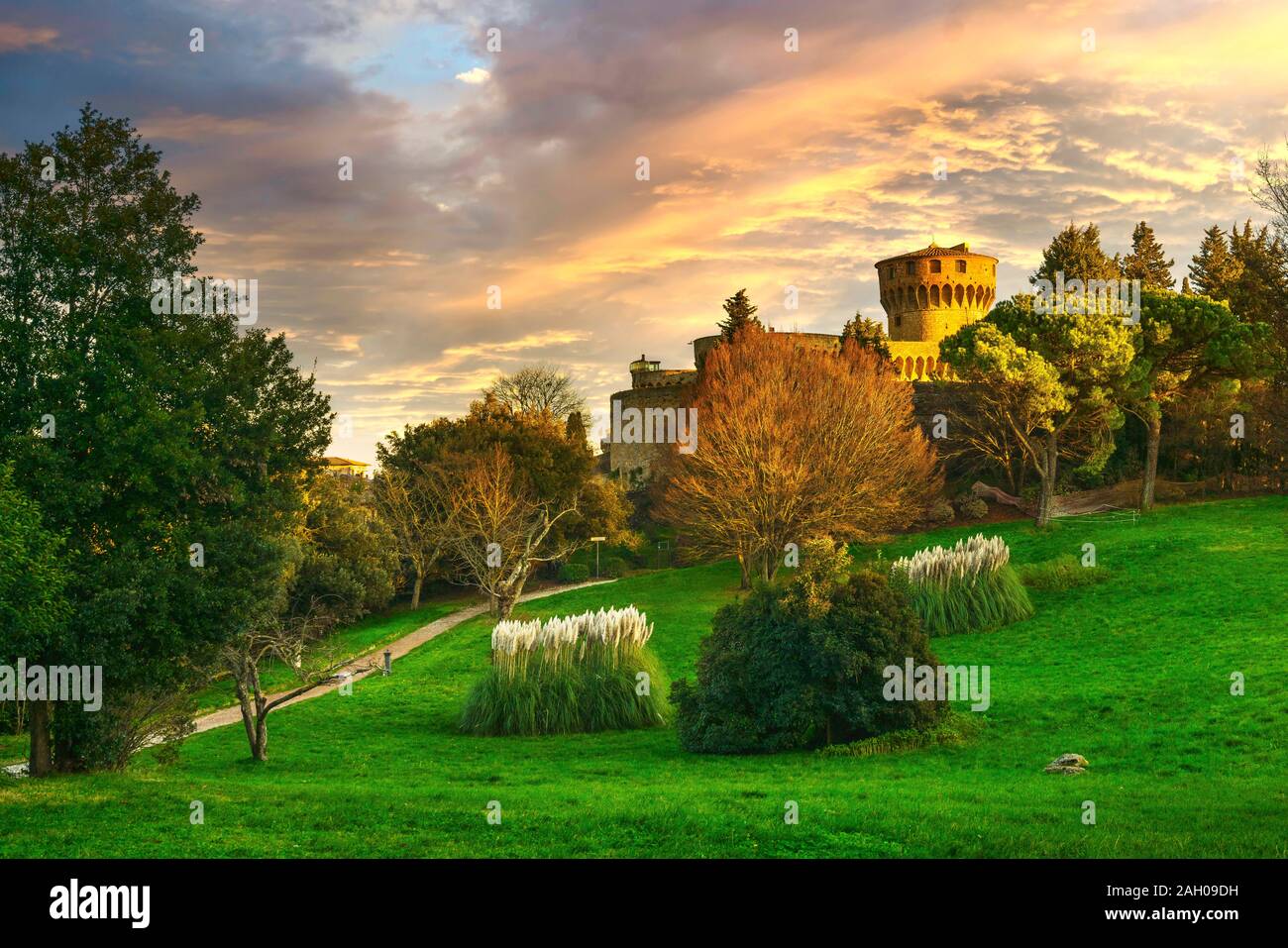 La Toscane, Volterra, ville du sud de la ville médiévale et le parc de la Forteresse Medicea. L'Italie, l'Europe Banque D'Images