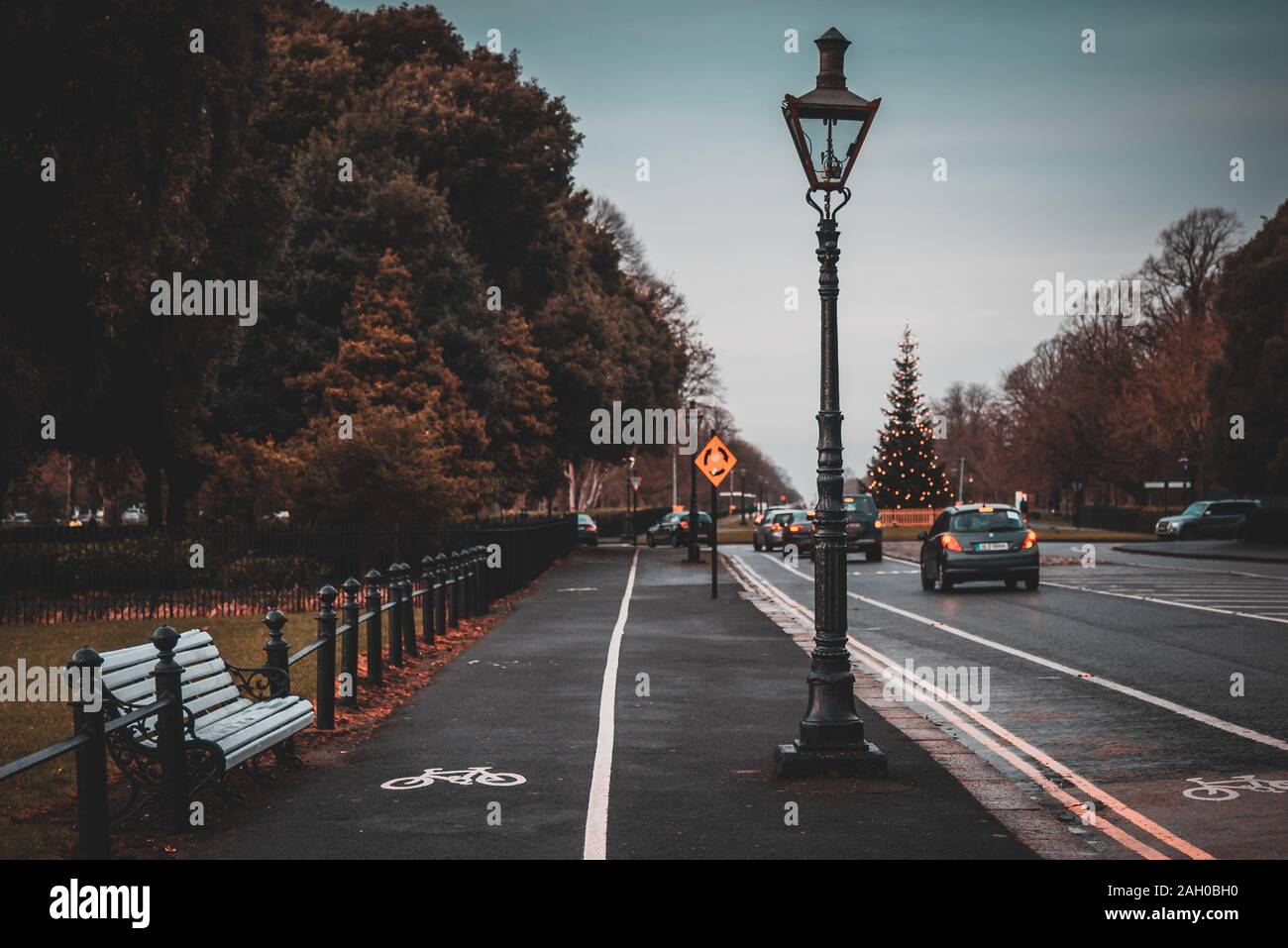 À côté de la paisible parc Phoenix de Dublin. Vue en perspective de la