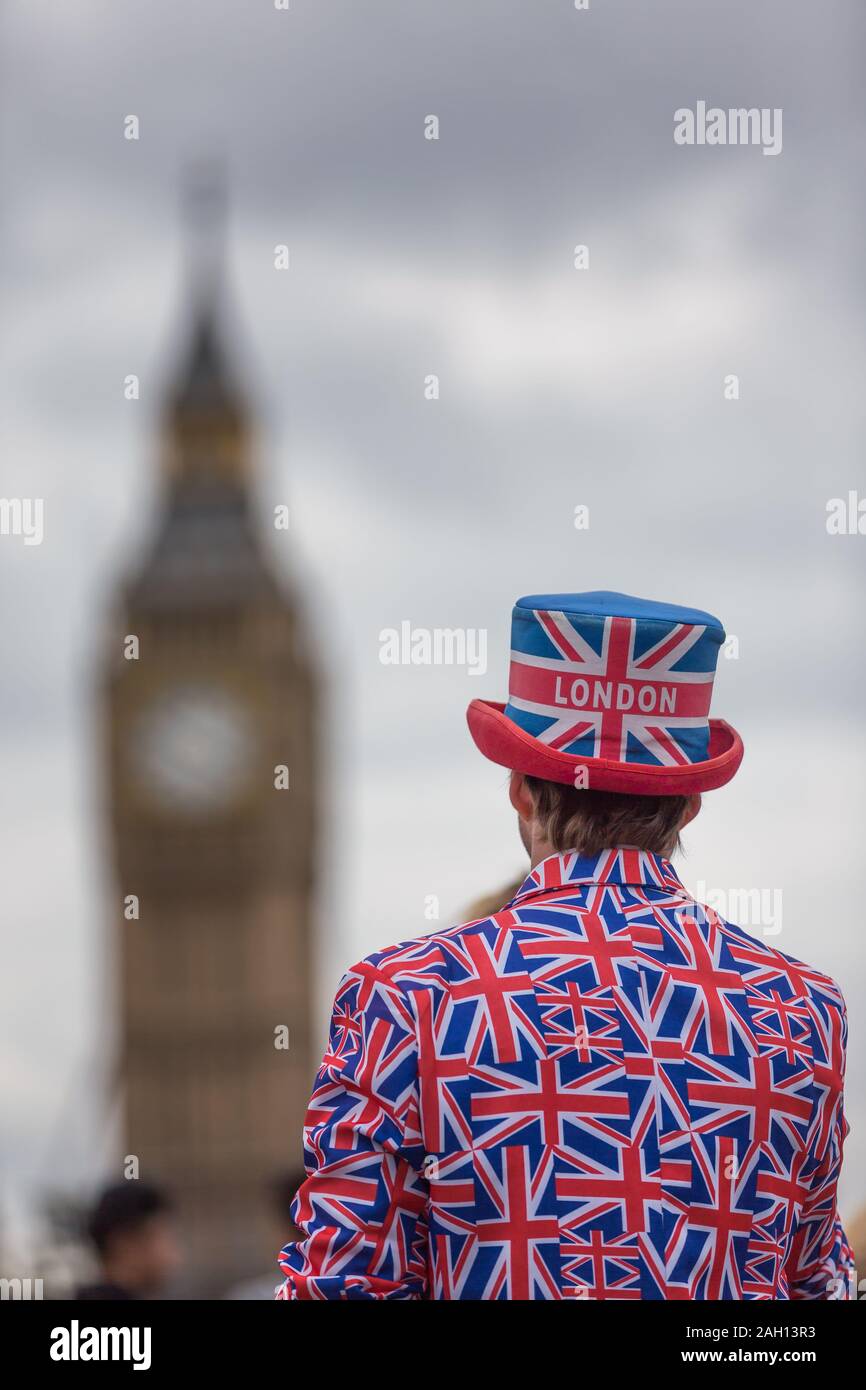 Guide de Londres à la recherche de Big Ben Banque D'Images