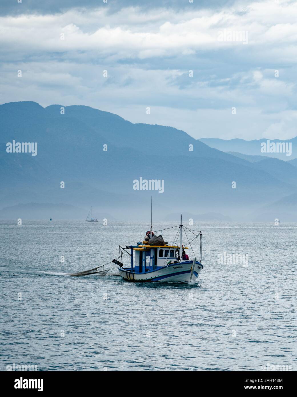 Un chalutier de crevettes de Paraty, RJ, Brésil Banque D'Images