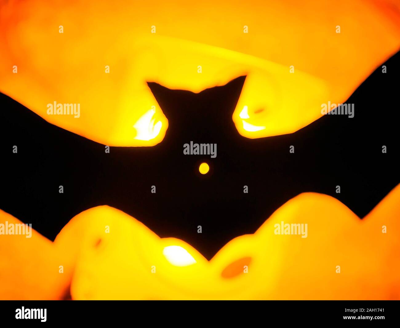 Halloween bat et la pleine lune. Effrayant la nuit. Halloween party. Banque D'Images