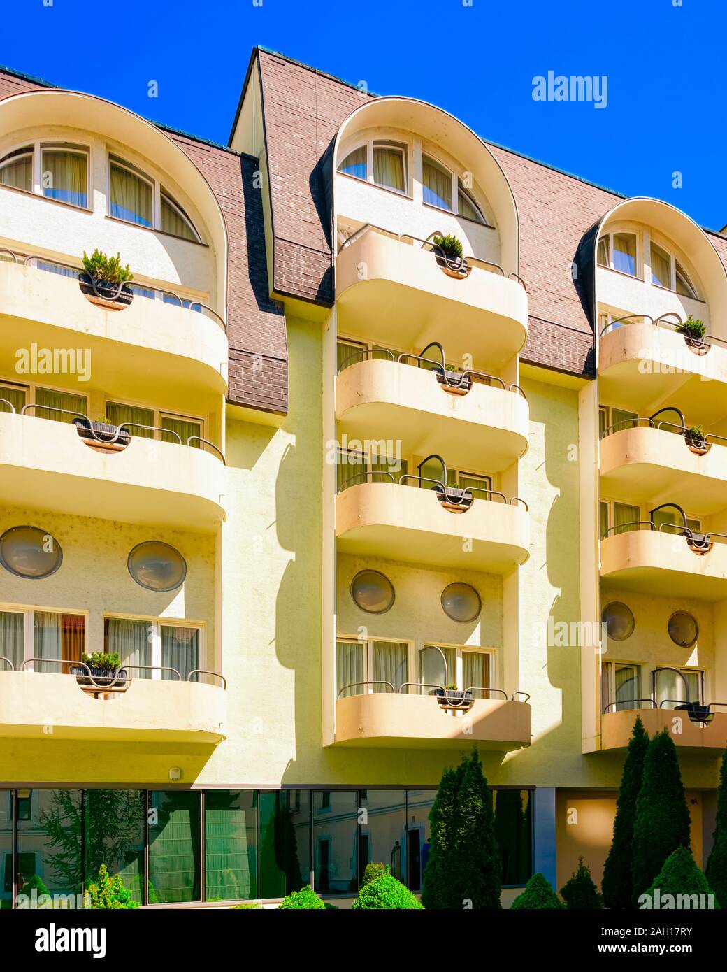 Ville de l'architecture moderne du bâtiment résidentiel appartement chambre reflex Rogaska Slatina Banque D'Images