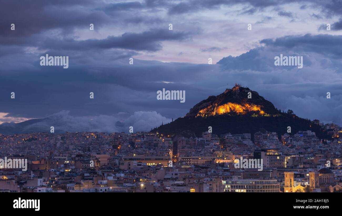 Vue de la colline Lycabettus d'aréopage Hill dans le centre d'Athènes, Grèce. Banque D'Images
