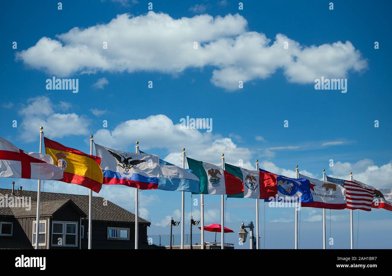 Rangée de drapeaux internationaux Banque D'Images