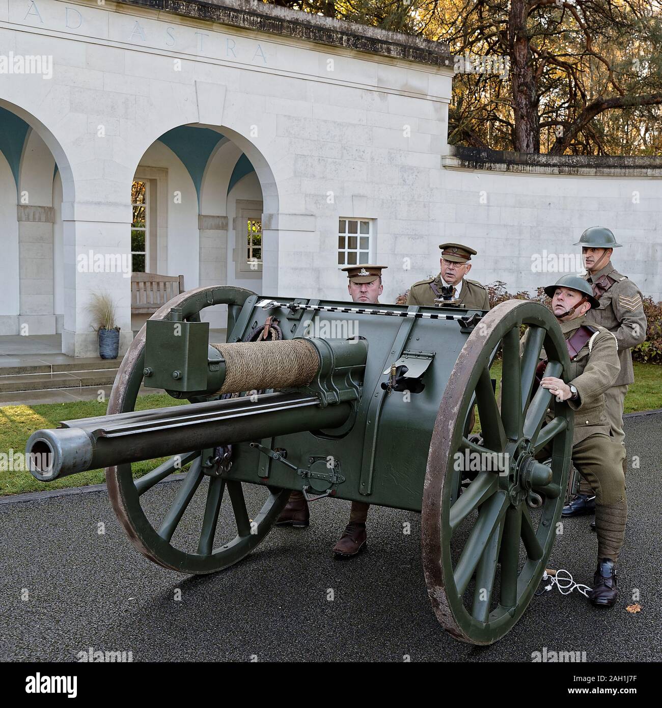 D'Ordnance QF 18 livres utilisé pour signaler le début et la fin de 2 minutes de silence au Service du souvenir 1951 2019 Banque D'Images